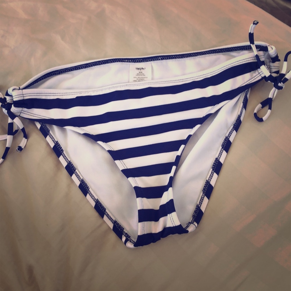 Medium Bikini Bottom